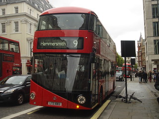 London United LT83 on Route 9, Strand