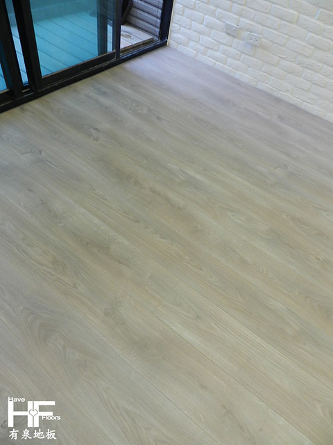 Egger超耐磨木地板 皇家倒角系列 諾曼第灰橡 木地板施工 木地板品牌 裝璜木地板 台北木地板 桃園木地板 新竹木地板 木地板推薦 (7)
