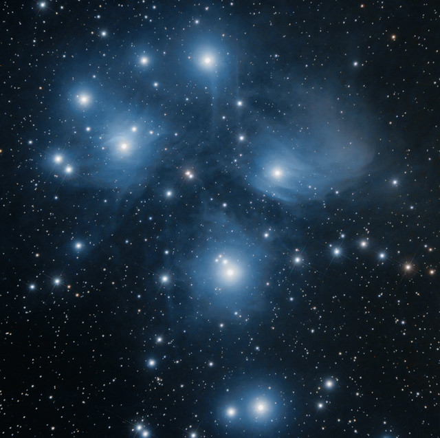 M45 The Pleiades. Lots of sisters :)