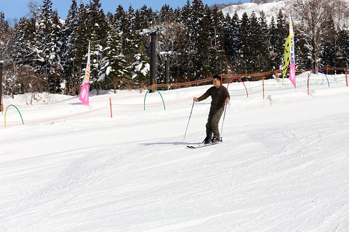湯澤中里滑雪場