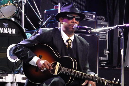 Rocky Lawrence at Ottawa Bluesfest 2013