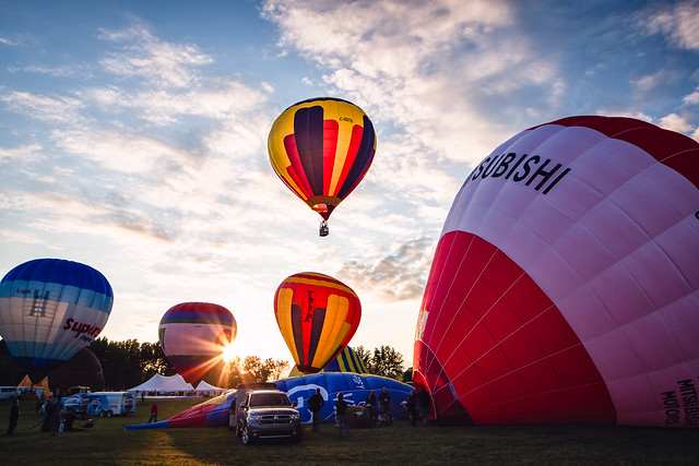 Gatineau Hot Air Balloon Festival - rise up