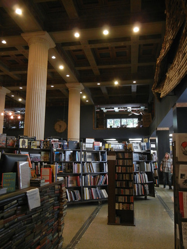 DSCN8908 _ The Last Bookstore, LA