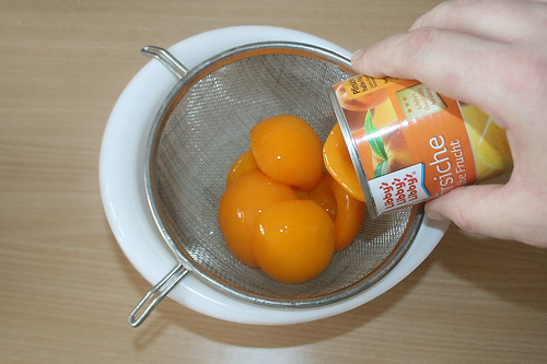 15 - Pfirsiche abtropfen lassen / Drain peaches