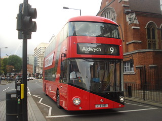 London United LT89 (LTZ1089) on Route 9, Hammersmith