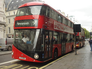 London United LT94 on Route 9, Strand