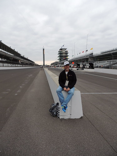 me sitting on pit wall @ IMS