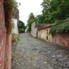 alleyway in Colonia