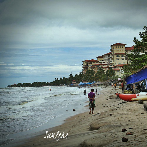 Marbela Hotel Anyer, Banten, Indonesia #anyer  #indonesia  #traveling  #beach  #instatravel  #instagram  #instaphotoesia  #algaet  #webstapick  #sand by be.samyono