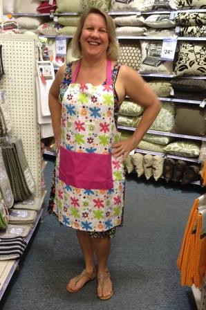 Middle Aged Mama rocks an apron!