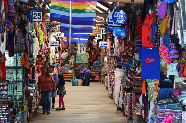 En el mercado de artesanía de Cuzco