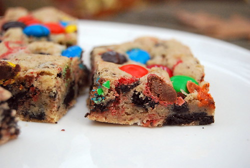 Loaded M&M Oreo Bars - side view-001