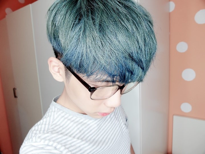 typicalben blue hair