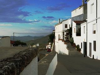 Hauptplatz von Segura de la Sierra, Straße zum Yelmo