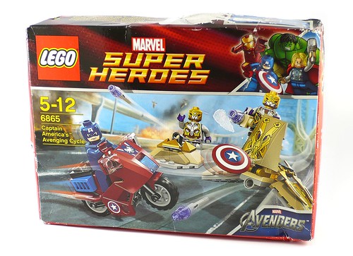 LEGO Marvel Super Heroes 6865 Captain America's Avenging Cycle 01
