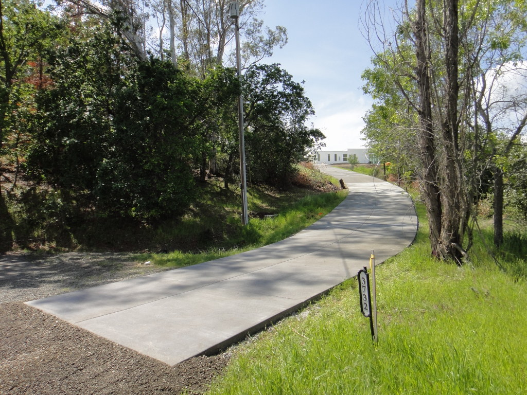300 Foot Country Driveway On 15% Slope In Vacaville
