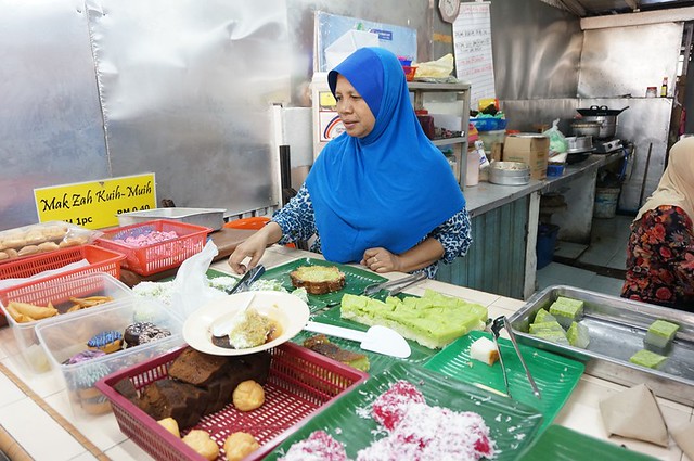 Halal breakfast in Penang Astaka Taman Tun Sardon-005
