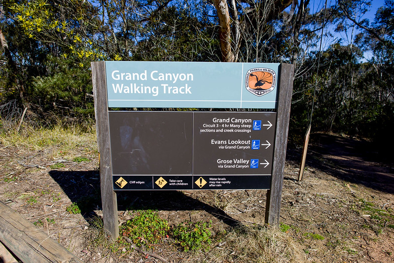 Grand Canyon Blue Mountains Walking Track - start of the trail