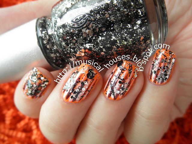 Halloween Nails Neon Orange Glitter Stripes 4