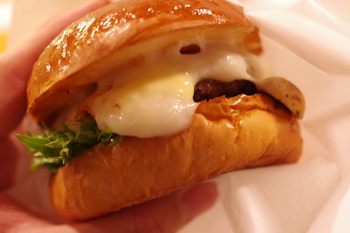 Mushroom Cheese Burger @TIN'z BURGER MARKET 11 PENTAX K-3