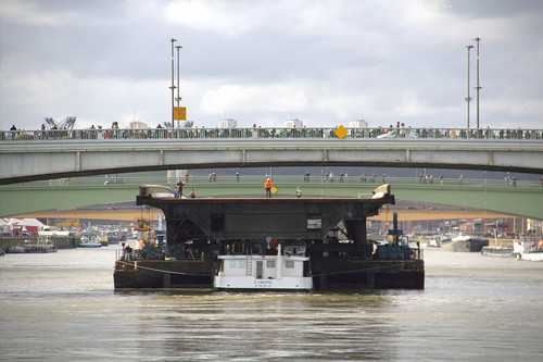 barge Pont Mathilde by sophie_bib