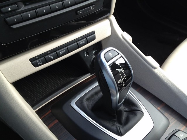 BMW X1 sDrive 2.0i interiores (5)
