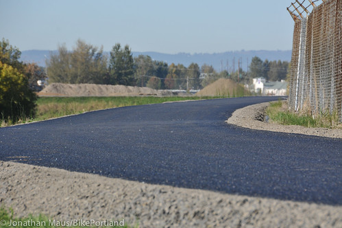 New section of Columbia Slough path-26