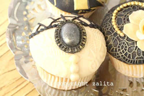 the great gatsby cupcakes by {zalita}