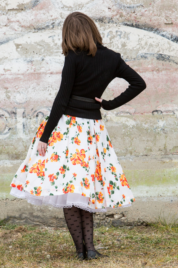 orange, floral, dress, floral dress, petticoat, vintage, mural, winter outfit, montana, wyoming, 
