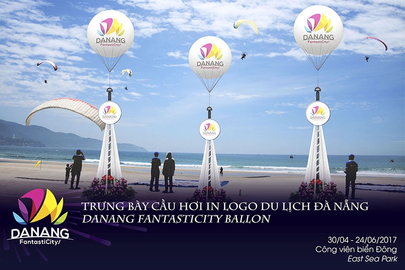 Trưng bày cầu hơi in logo du lịch Đà Nẵng
