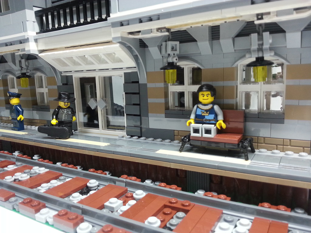 LEGO train station - creation diary 7(railroad station)
