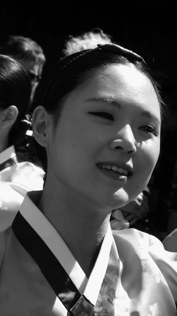 performers on the Mile 041