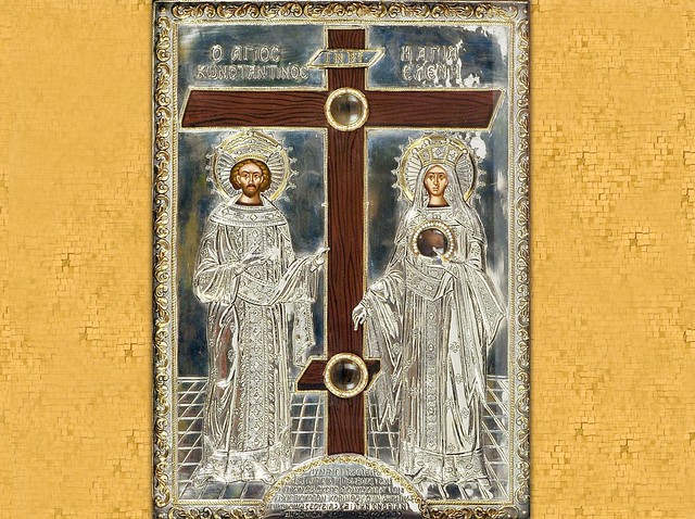 Sfintii Imparati Constantin si Elena si fragmente din Sfanta Cruce a Domnului