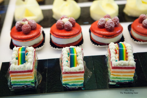 Rainbow cakes, Alice and cheesecakes