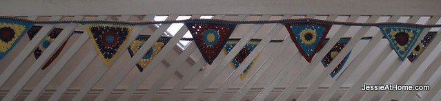 circle-to-triangle-bunting-free-crochet-tutorial