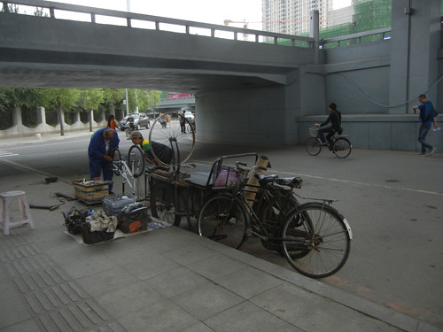 DSCN5241 _ Bicycle Repair Stand, Shenyang, China