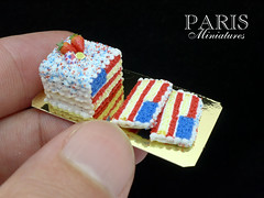 Fourth of July Flag Cake in miniature