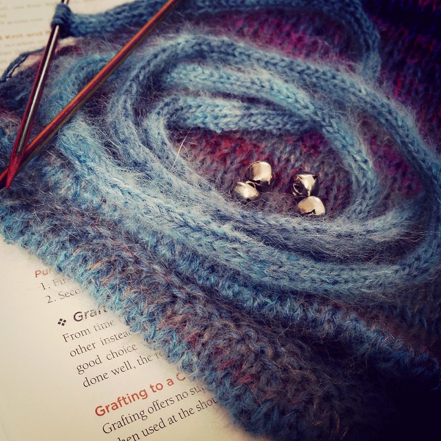 WIPs & Books - whimsical cowl and The Principles of Knitting