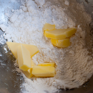 to make the pastry crust: combine butter and flour together