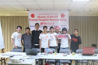 Ubuntu Myanmar LoCo Team - Rock U!