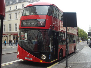 London United LT92 on Route 9, Strand
