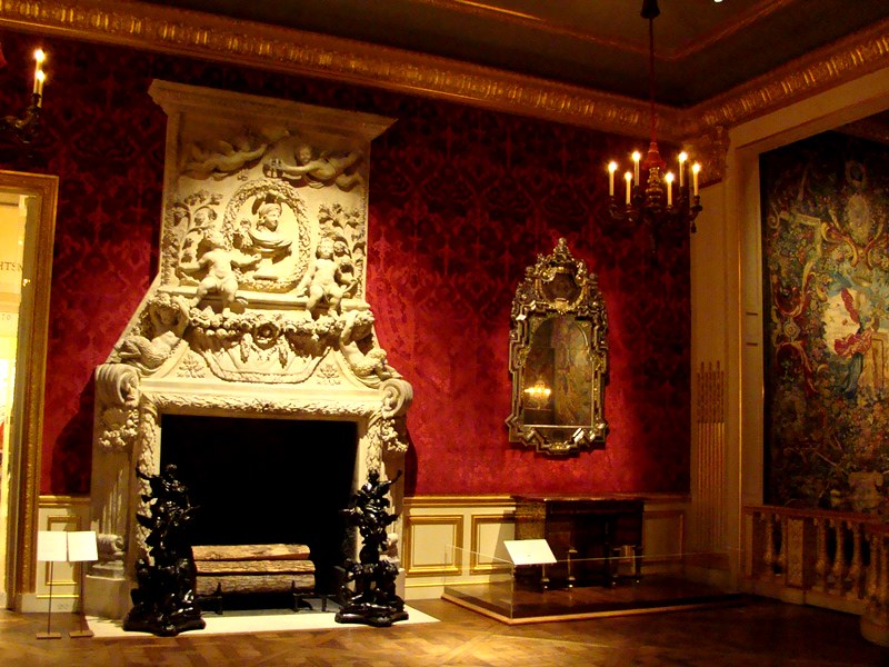 The Met fireplace King Louis