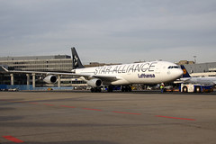Airliners in Star Alliance colors