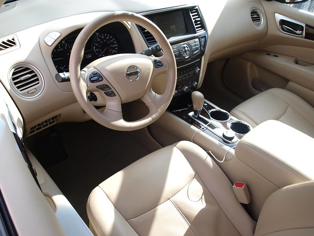 2013 Nissan Pathfinder Platinum 4WD