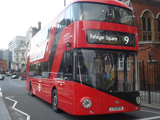 London United LT76 (LTZ1076) on Route 9, Hammersmith
