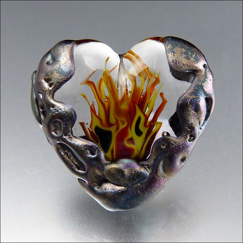 HEART'S ON FIRE - Lampwork Heart Pendant Bead