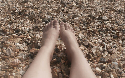 beach-feet