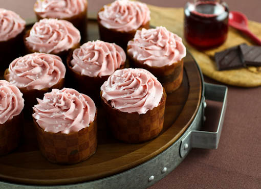 pomegranate chocolate swirl cupcakes