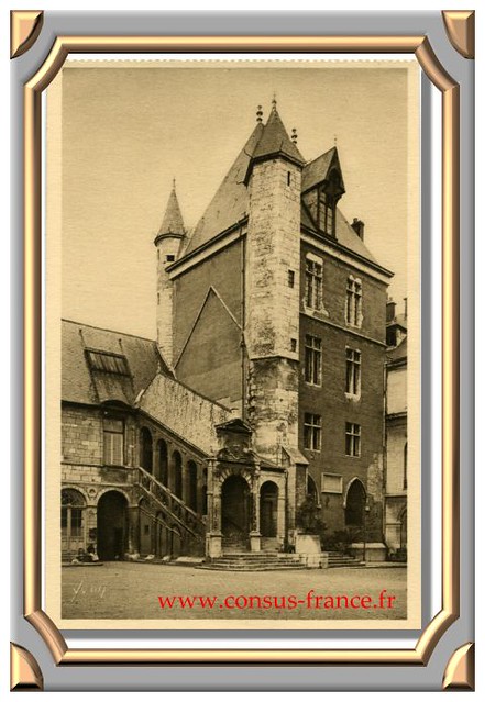 DIJON (Côte-d'Or) Ancien Palais Ducal - La Tour de Bar