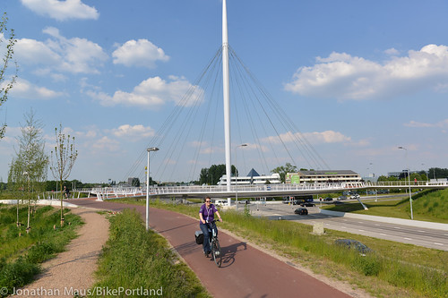 The Hovenring in Eindhoven-11
